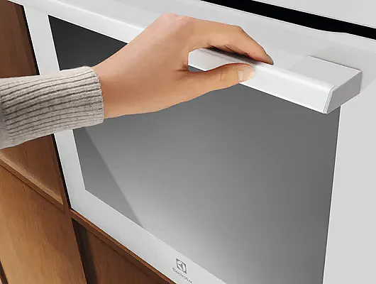 ���� �������� �� ������ 71 ���� ��� �Electrolux EOP7422V SenseCook ���������� ��� �������� ����� �����